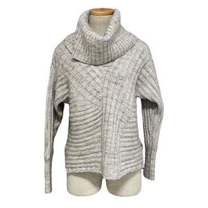 Hinge Sweater Turtleneck Drop Shoulder Ribbed Knit Wool Tan Size X Small XS